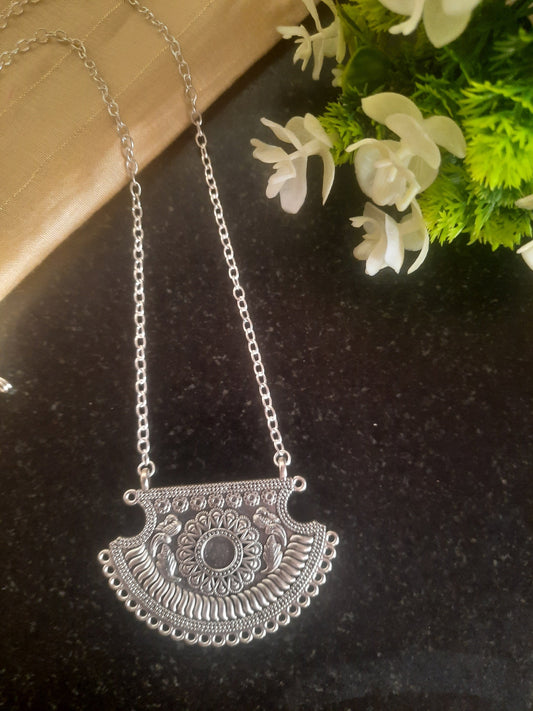 Chain Pendant Necklace